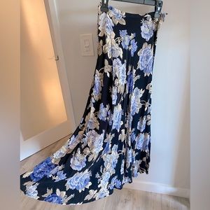 Vintage 90’s Floral Black & Blue Rose Dark Floral Rayon Long Flowy Maxi Skirt SM
